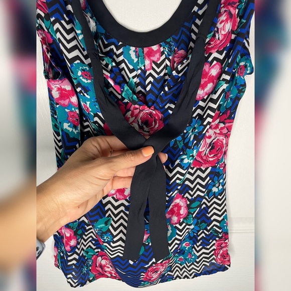 Floral Blouse - Picture 3 of 4